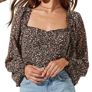 ASTR The Label Floral Ruched Sweetheart Neck Top